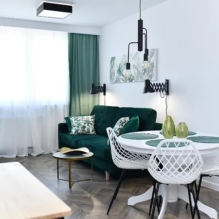 Bialy Dom Apartment *