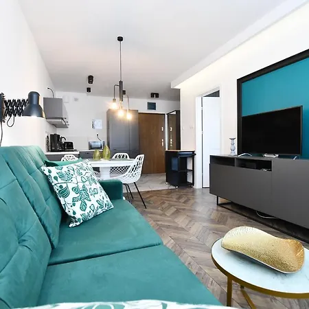 Bialy Dom Apartment *