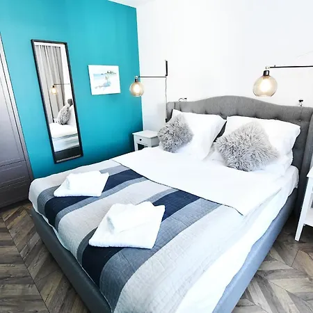 Bialy Dom Apartment *