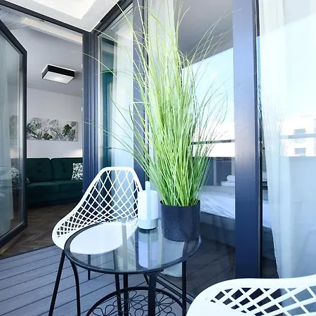 Bialy Dom 코워브제크